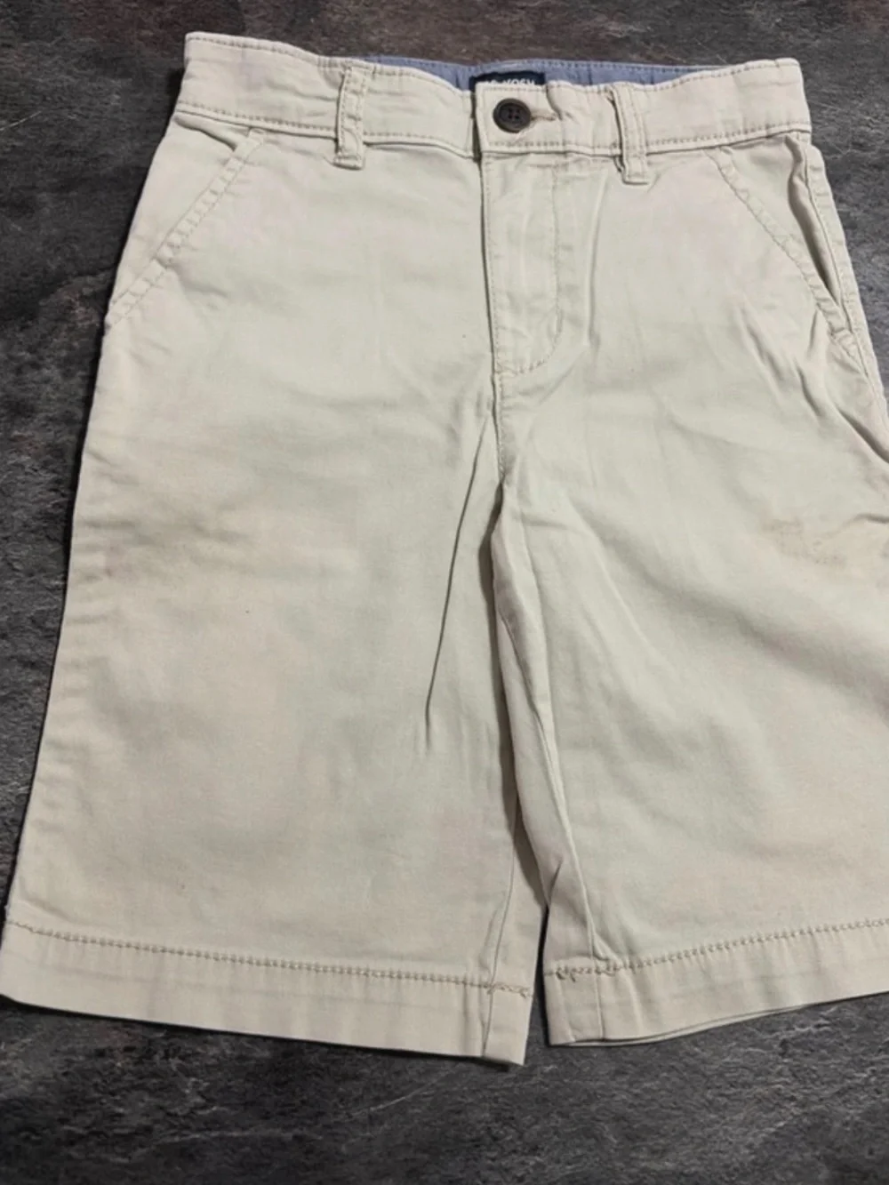 Oshkosh khaki shorts size 8